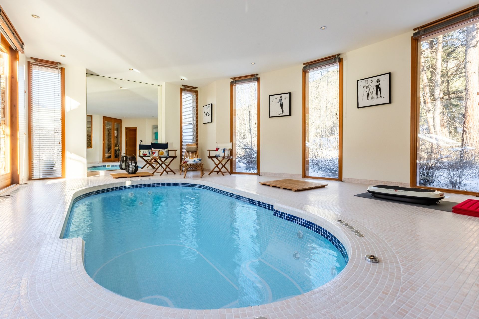 chalet 8 Pièces en vente sur LA SALLE LES ALPES (05240)