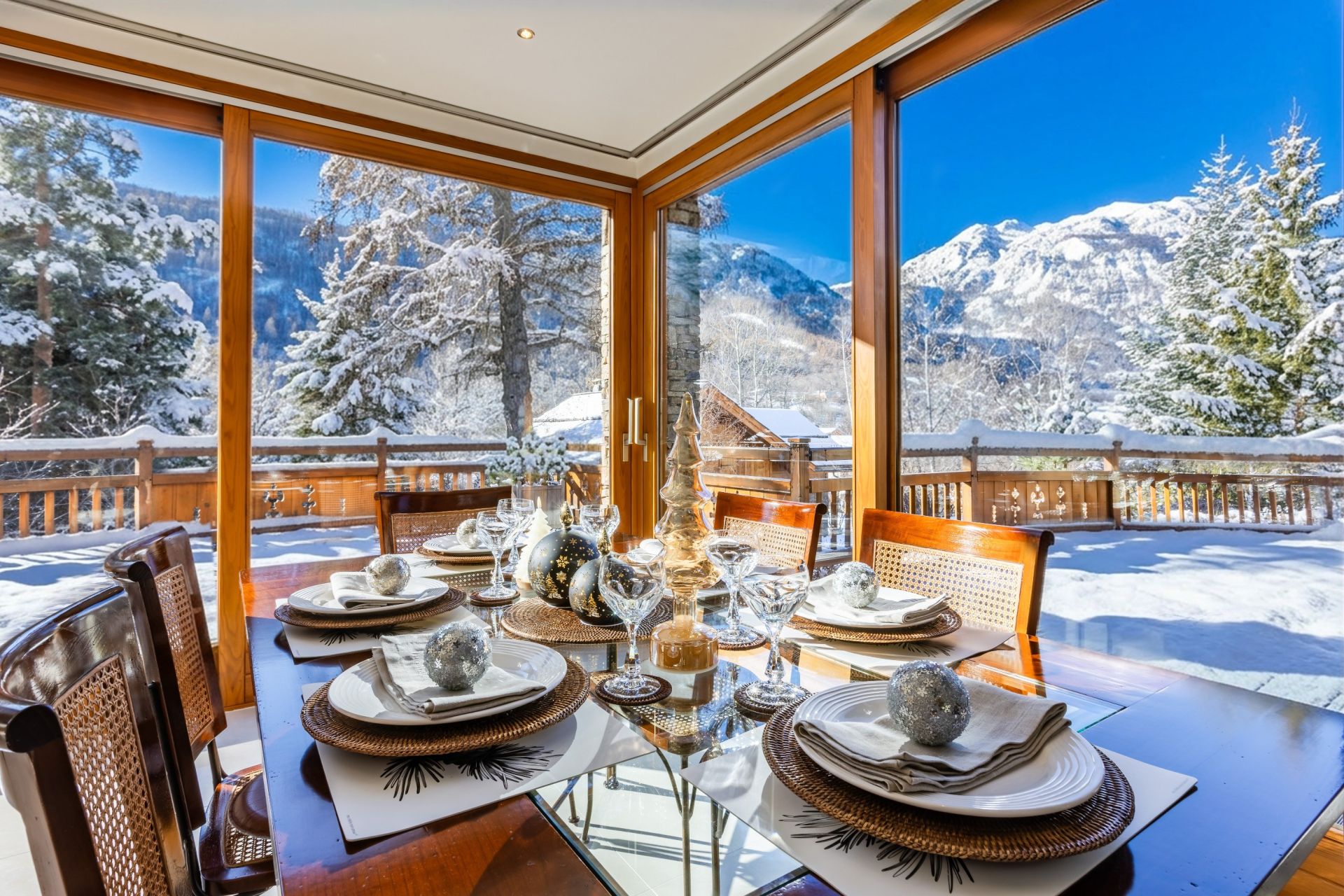 chalet 8 Pièces en vente sur LA SALLE LES ALPES (05240)