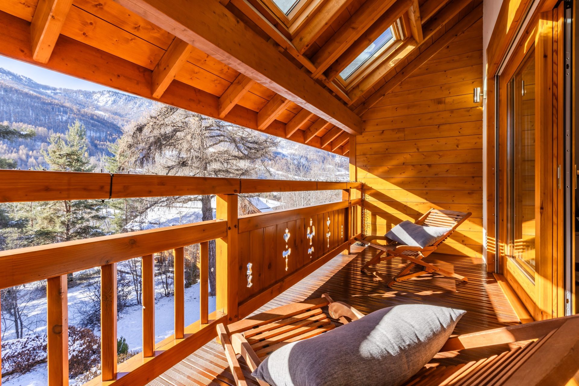 chalet 8 Pièces en vente sur LA SALLE LES ALPES (05240)