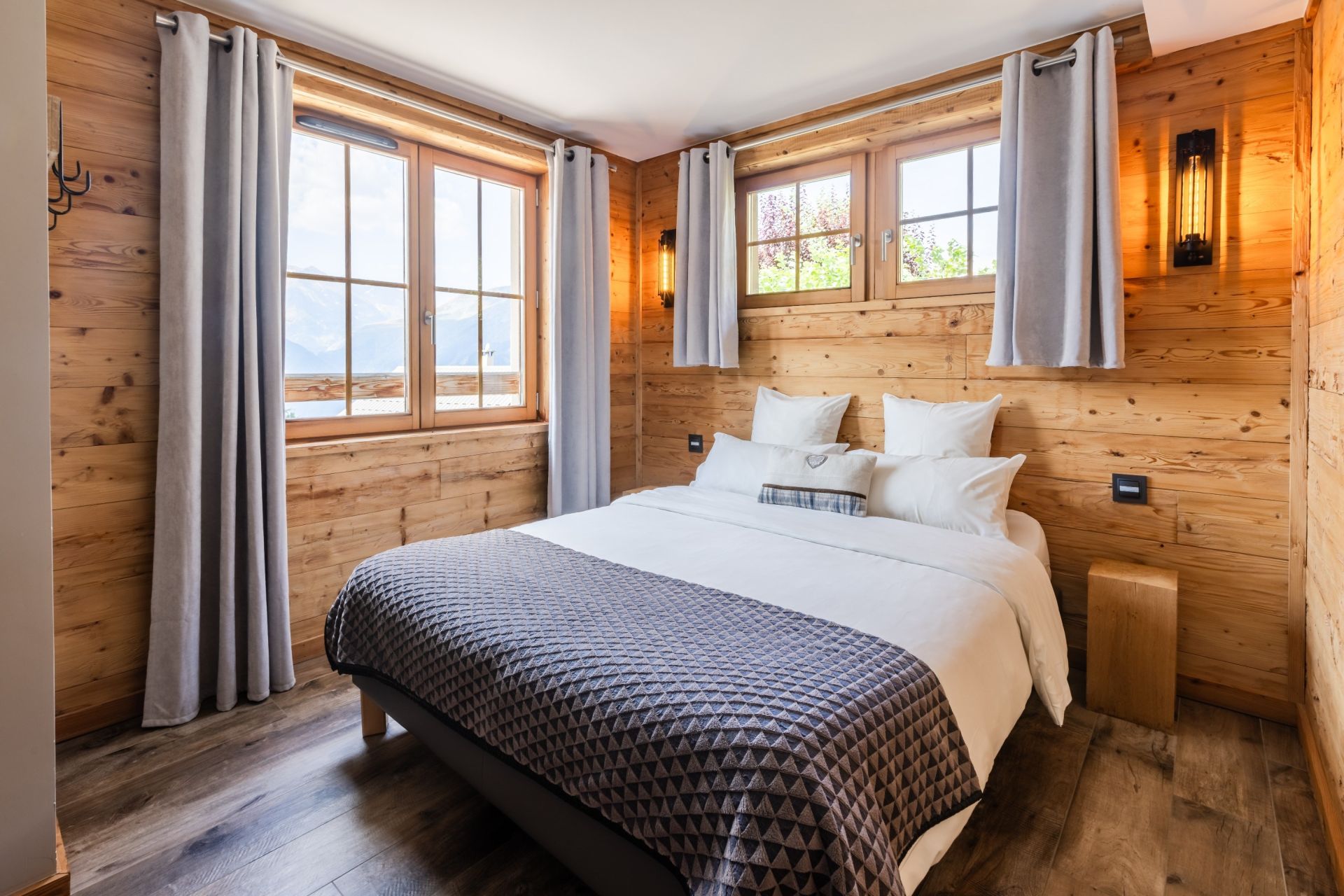 chalet 18 Pièces en vente sur VILLARD RECULAS (38114)